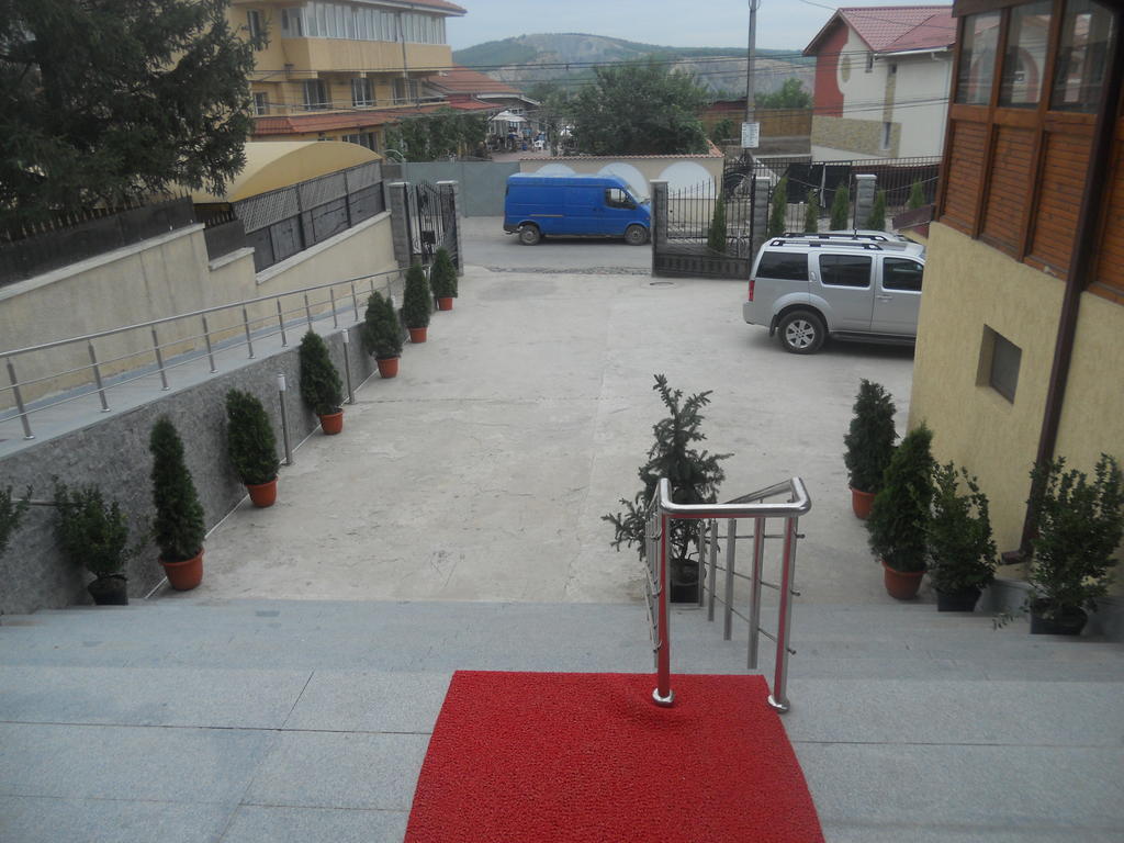 Pensiunea Cristal Тулча Экстерьер фото